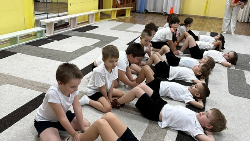 Продолжаем работу с дошкольниками