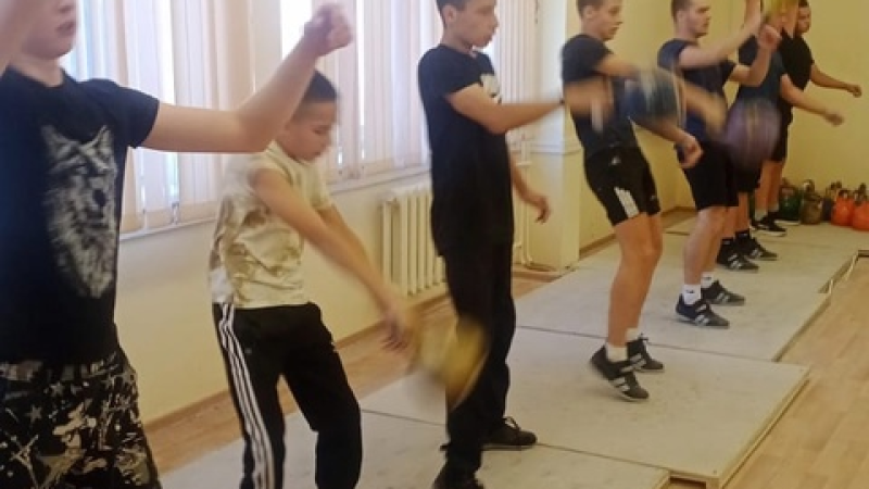 Как подготовиться к выполнению норматива комплекса ГТО «Рывок гири»