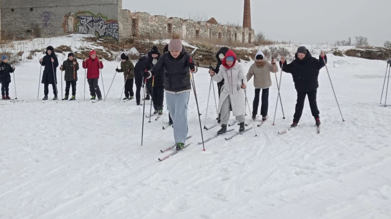 МОУ «Воздвиженская СОШ №36» на протяжении зимнего сезона, активно проводили занятия по лыжной подготовки.