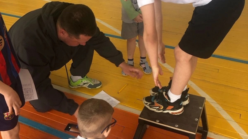 Воспитанники Структурного подразделения детского сада "Вишенка" вместе со своими педагогами успешно выполнили нормативы ГТО в СКК "Горняк".