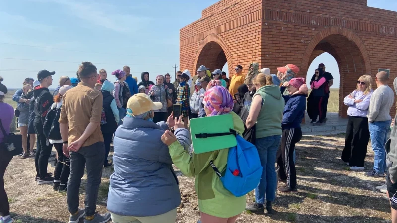 На Аркаиме прошла самая длинная в области автомобильная экскурсия